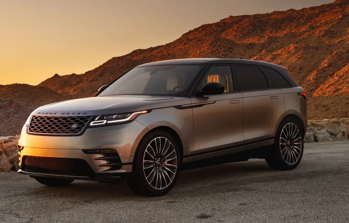Land Rover Range Rover Velar in Bronze Metallic